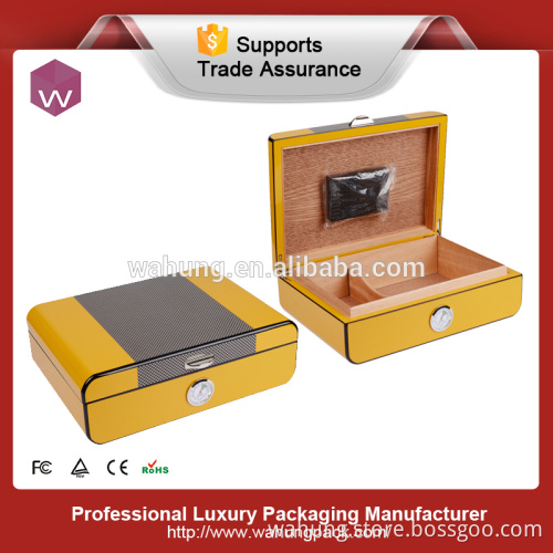 Perfect design Luxury Yellow Wooden Cigar Box with humidifier
